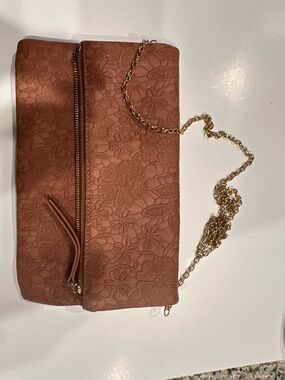 Women’s Lace Overlay Chain Crossbody Clutch - Brown